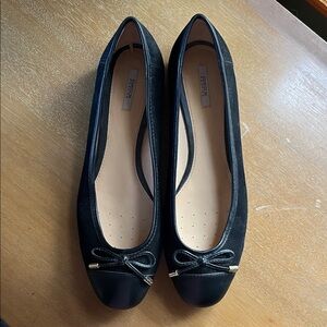 Geox Respira Women's Black Leather Ballet flats with Bow Detail